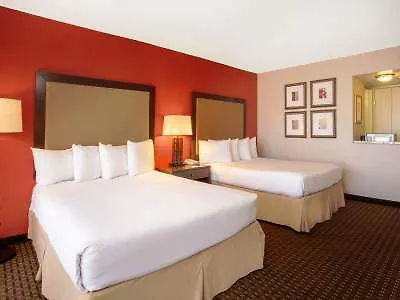 Holiday Inn Express & Suites Phoenix - Midtown, An Ihg Hotel
