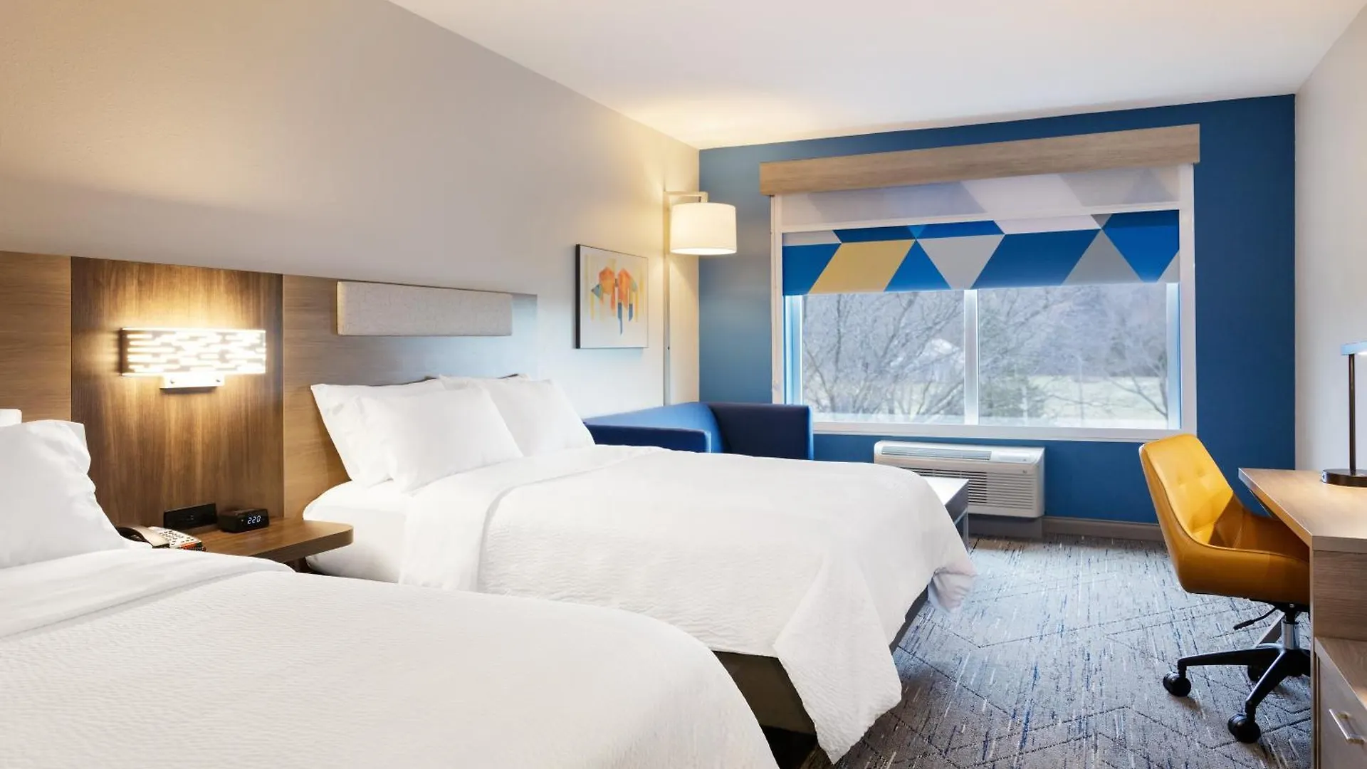Holiday Inn Express & Suites Phoenix - Midtown, An Ihg Hotel